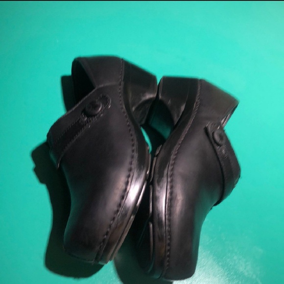 Black Dansko Shoes - Picture 4 of 6